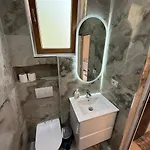 Happy * טיראנה